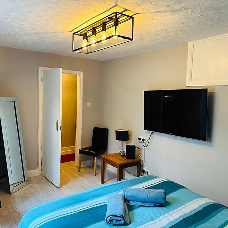 Central Brighton - 1 Bedroom Apartment, Sleeps 4 ภายนอก รูปภาพ